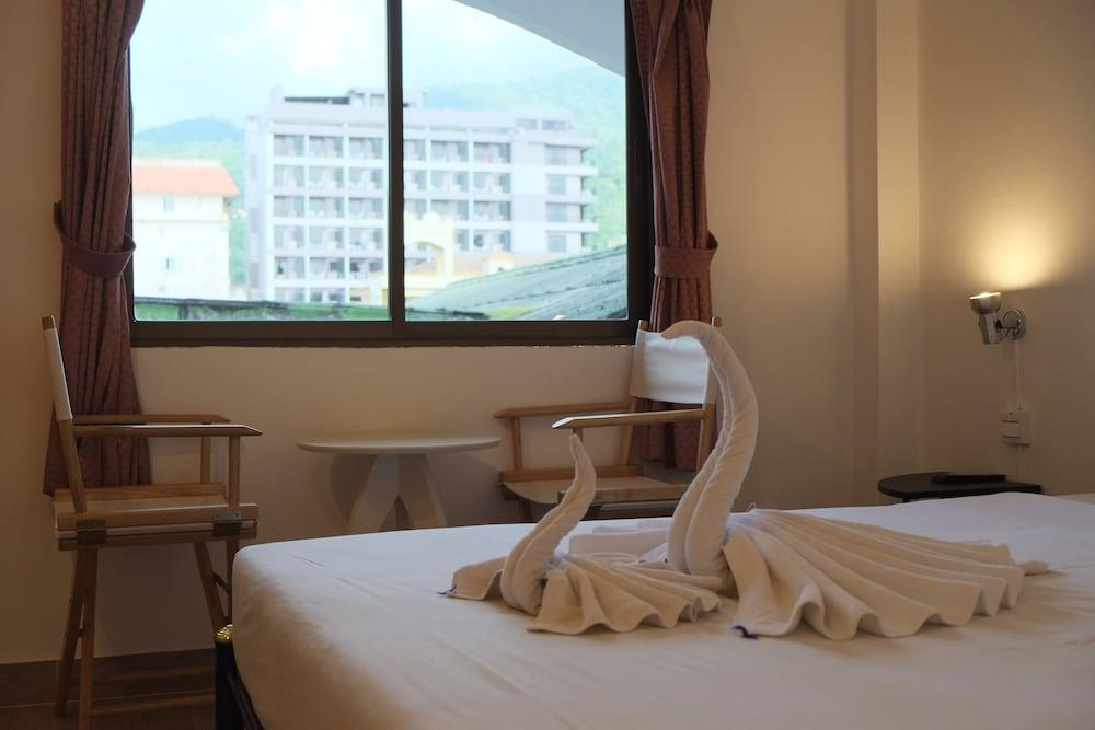 Mypatong Social Hostel Exterior photo