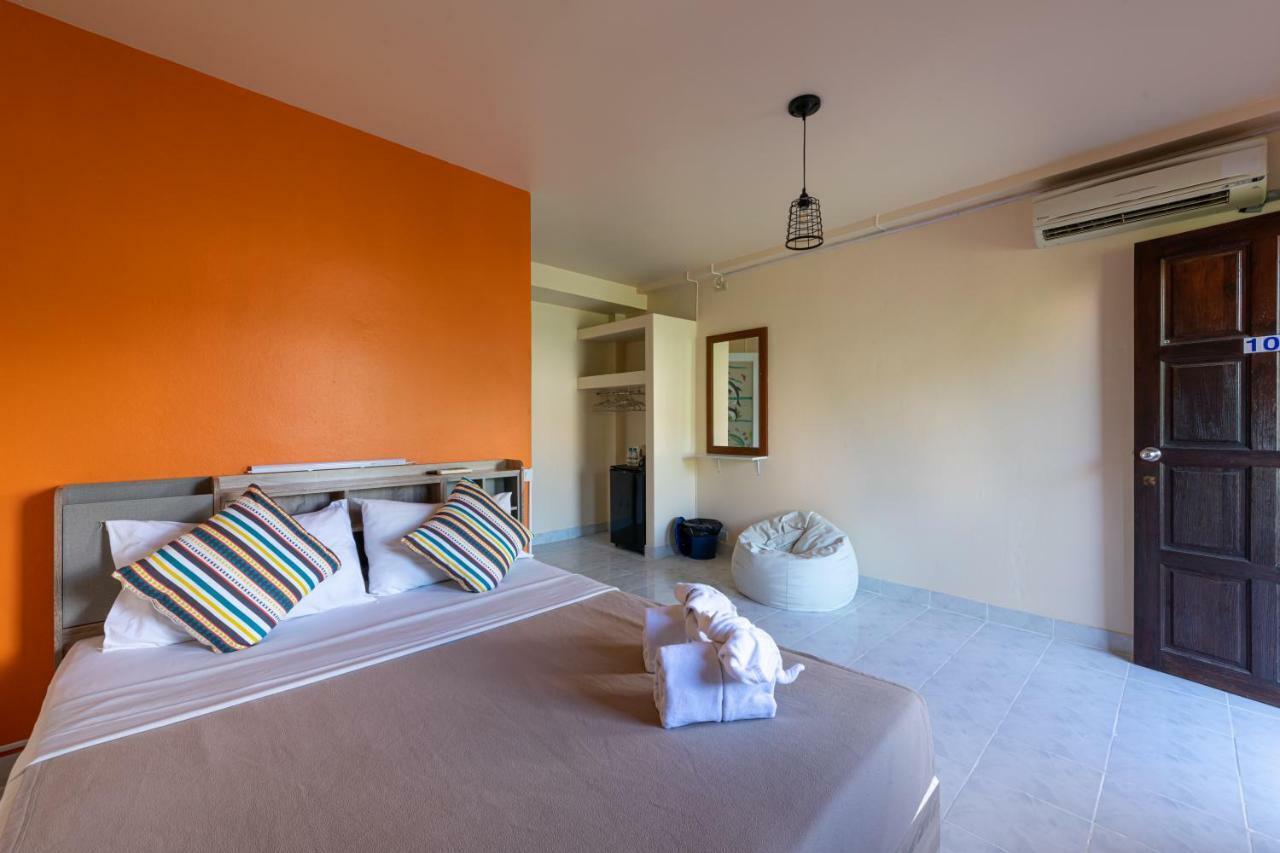 Mypatong Social Hostel Exterior photo